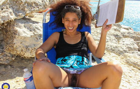 Mature NL picture collection featuring sexy girl in toying her pussy