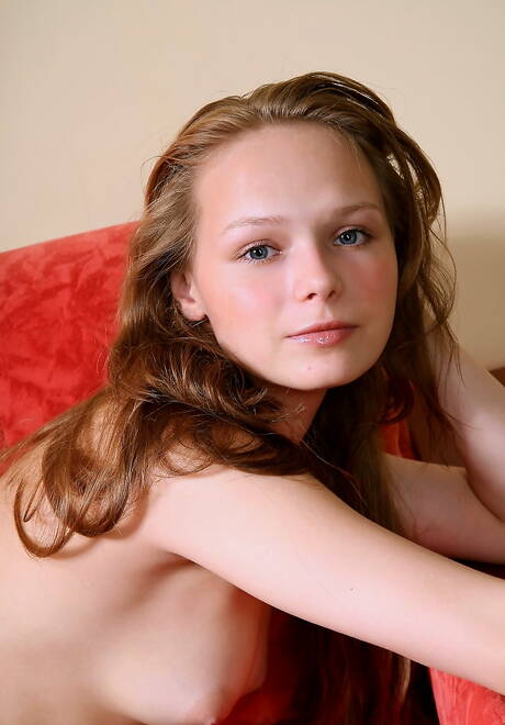 Femjoy are proud to present you with xxx pictures featuring Claire has a beautiful body