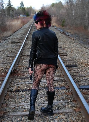 Spunky Angels offers a free picture gallery with Sabrina demonstrating amazing body